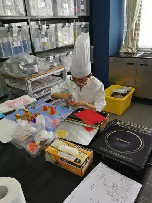 酒店管理学院 食品质量与安全专业欢迎您——连接餐饮与管理的卓越之桥